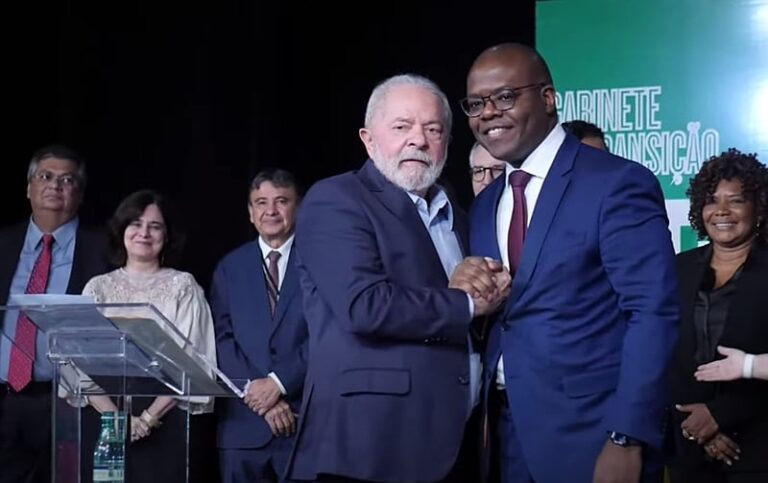 Silvio Almeida, Ministro dos Direitos Humanos é acusado de assediar mulheres. Entre elas, Anielle Franco.