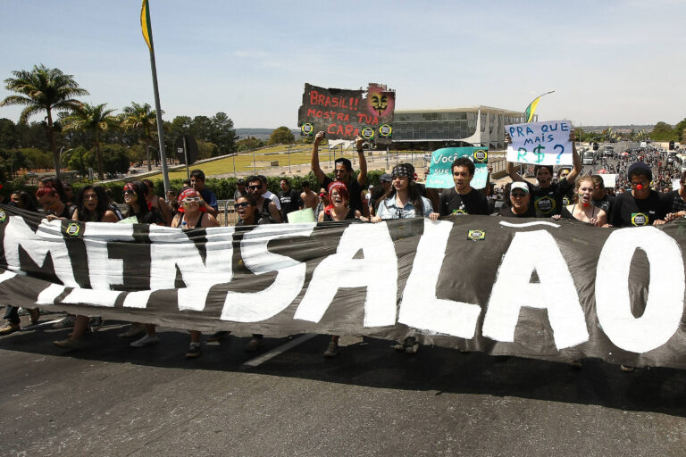 #TBT: 20 anos! Relembre os nomes envolvidos em um dos maiores escândalos da política brasileira.